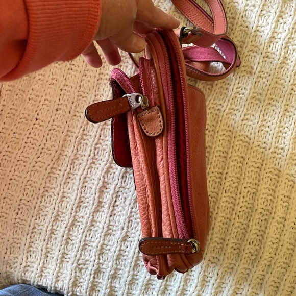 Fossil Crossbody Expandable Bag - Picture 5 of 11